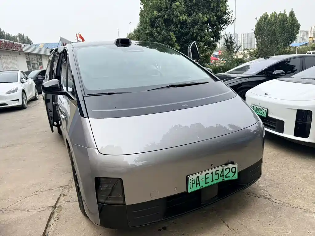Li Auto MEGA