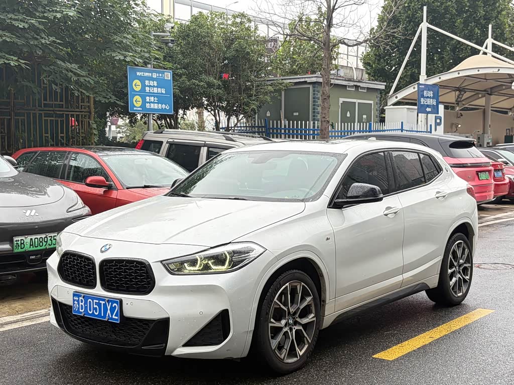 BMW X2