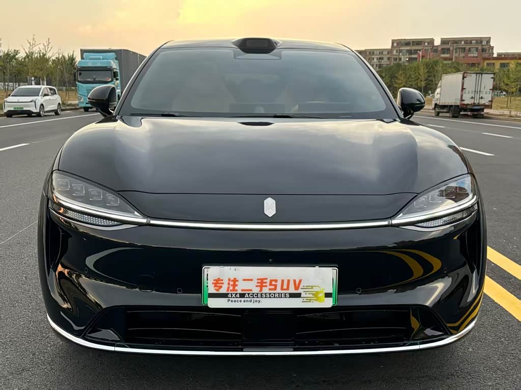 Luxeed R7