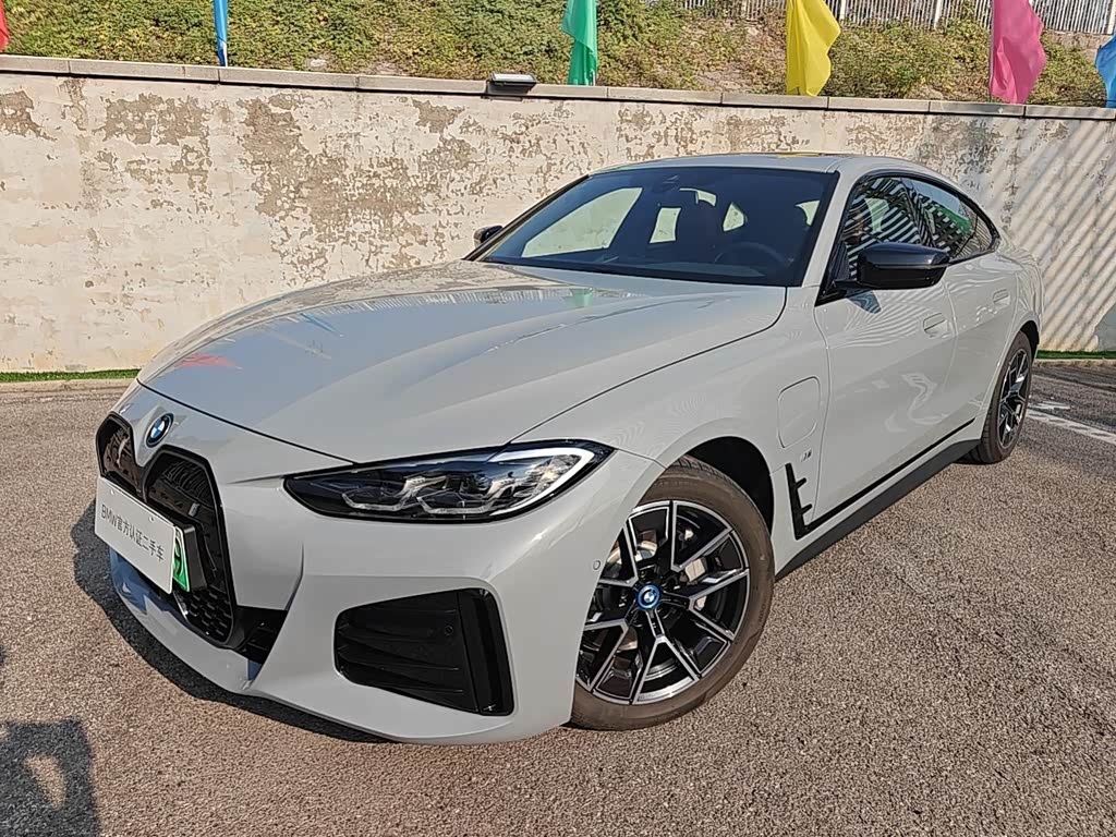 BMW i4