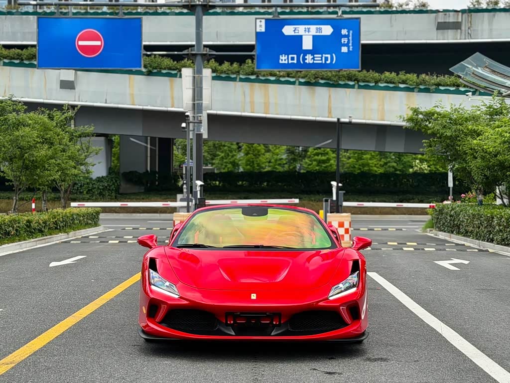 Ferrari F8