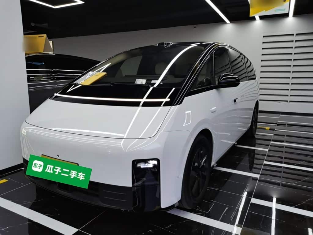 Li Auto MEGA