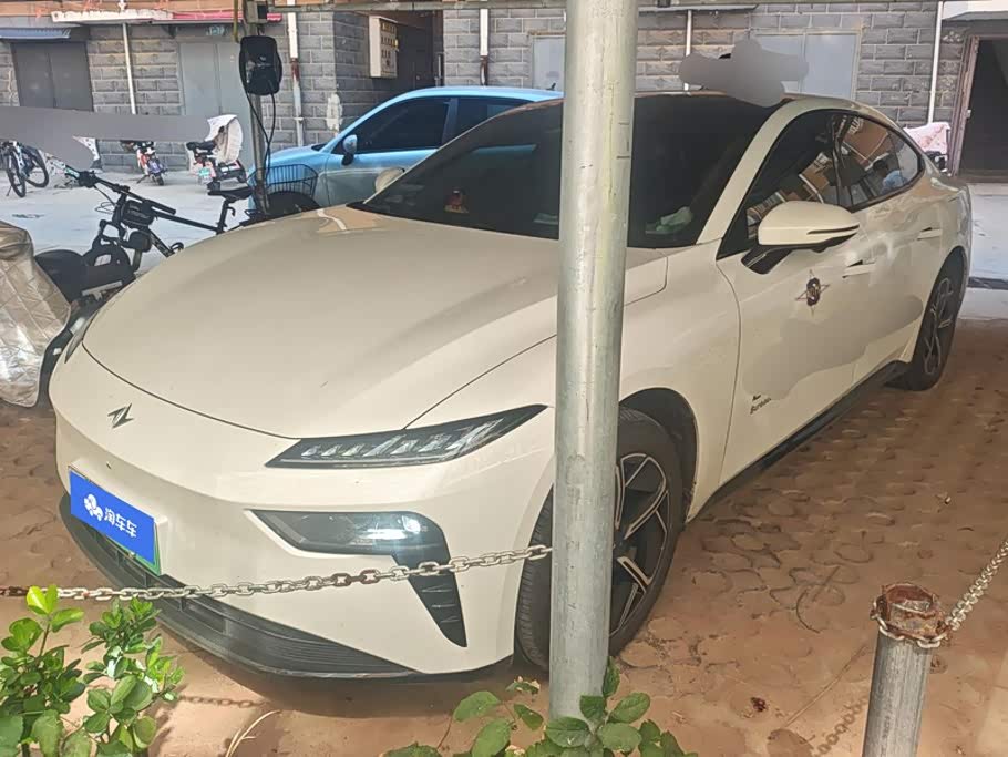 Dongfeng eπ007