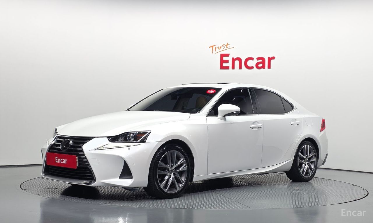 Lexus IS