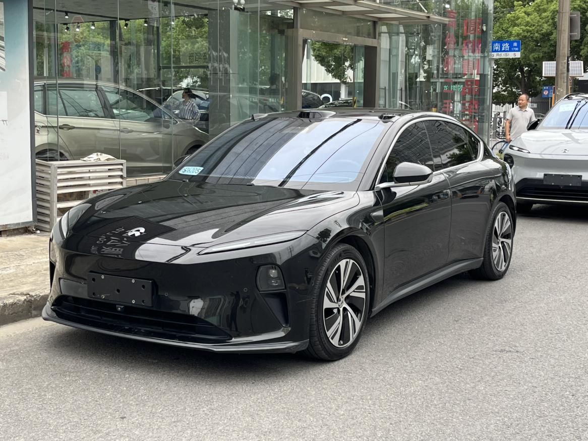 NIO ET5