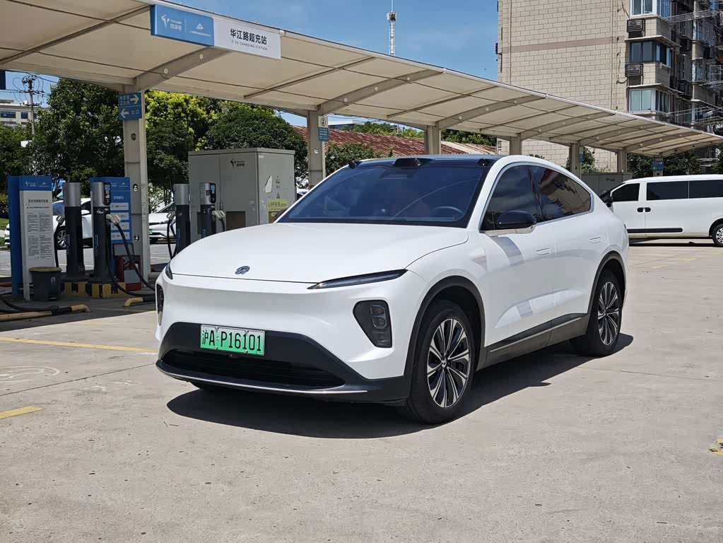 NIO EC7