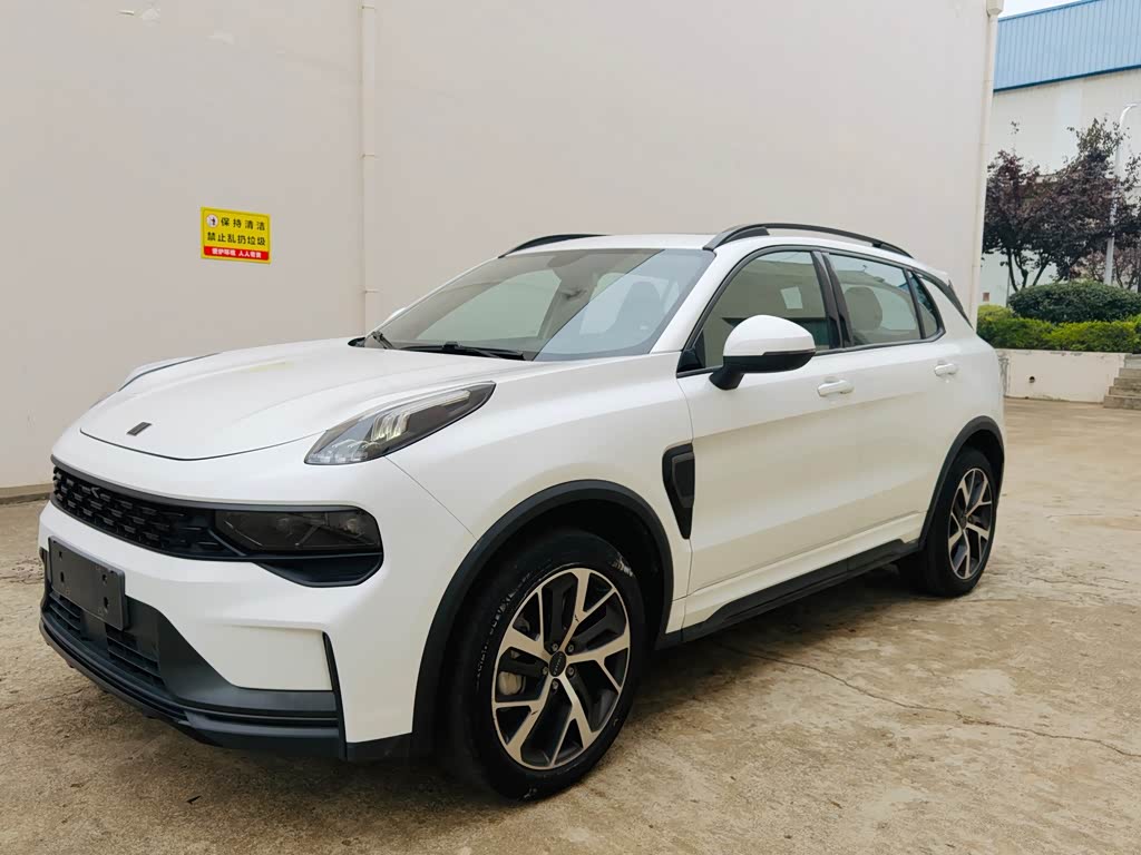 Lynk & Co 01 EM-P