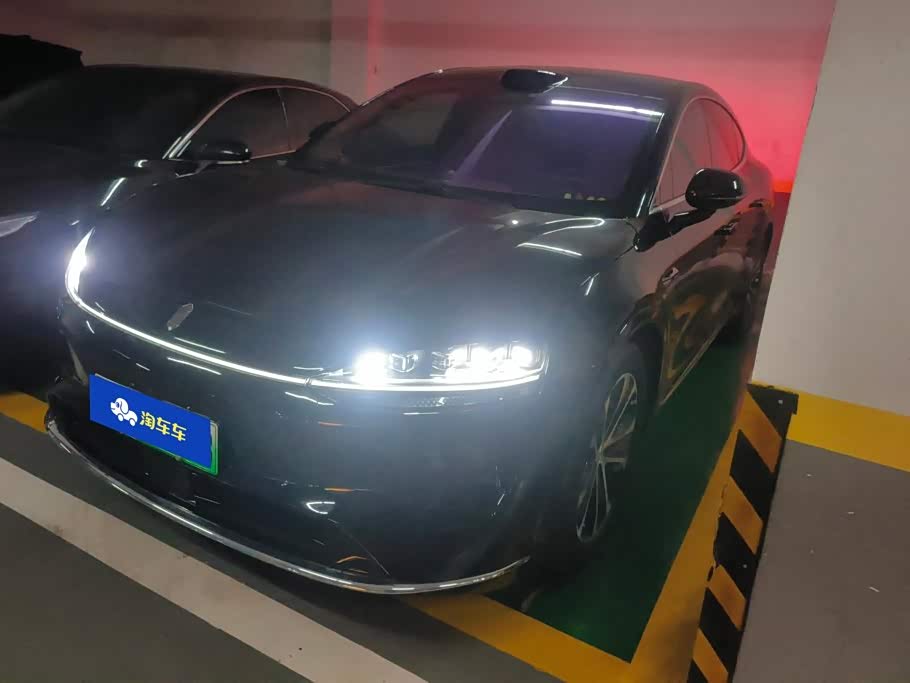 Luxeed R7