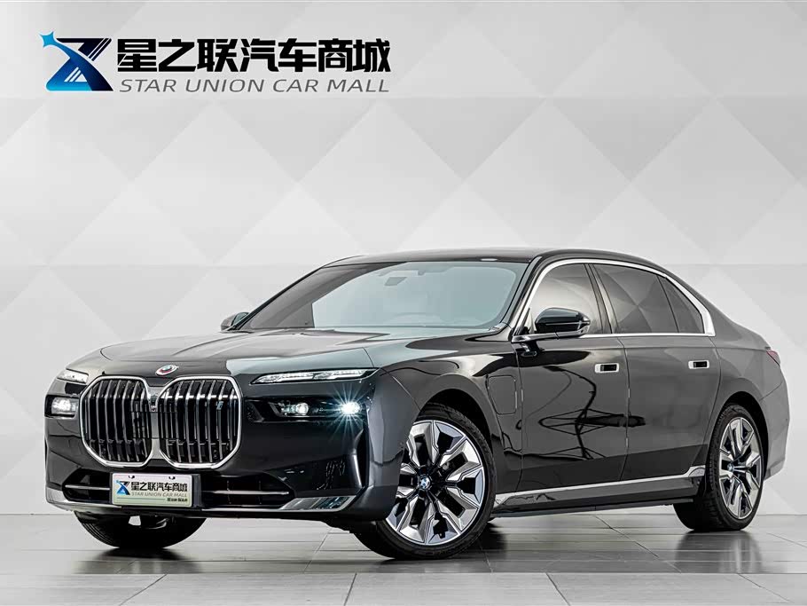 BMW i7
