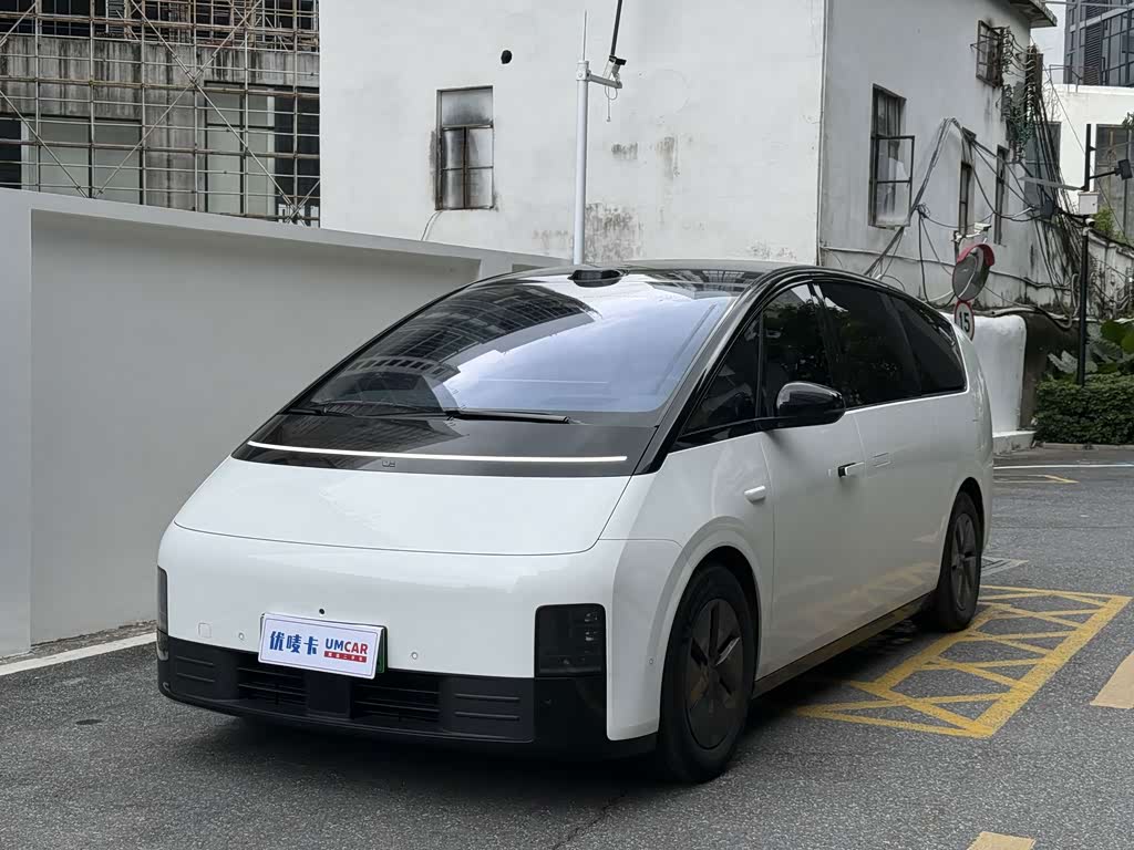 Li Auto MEGA