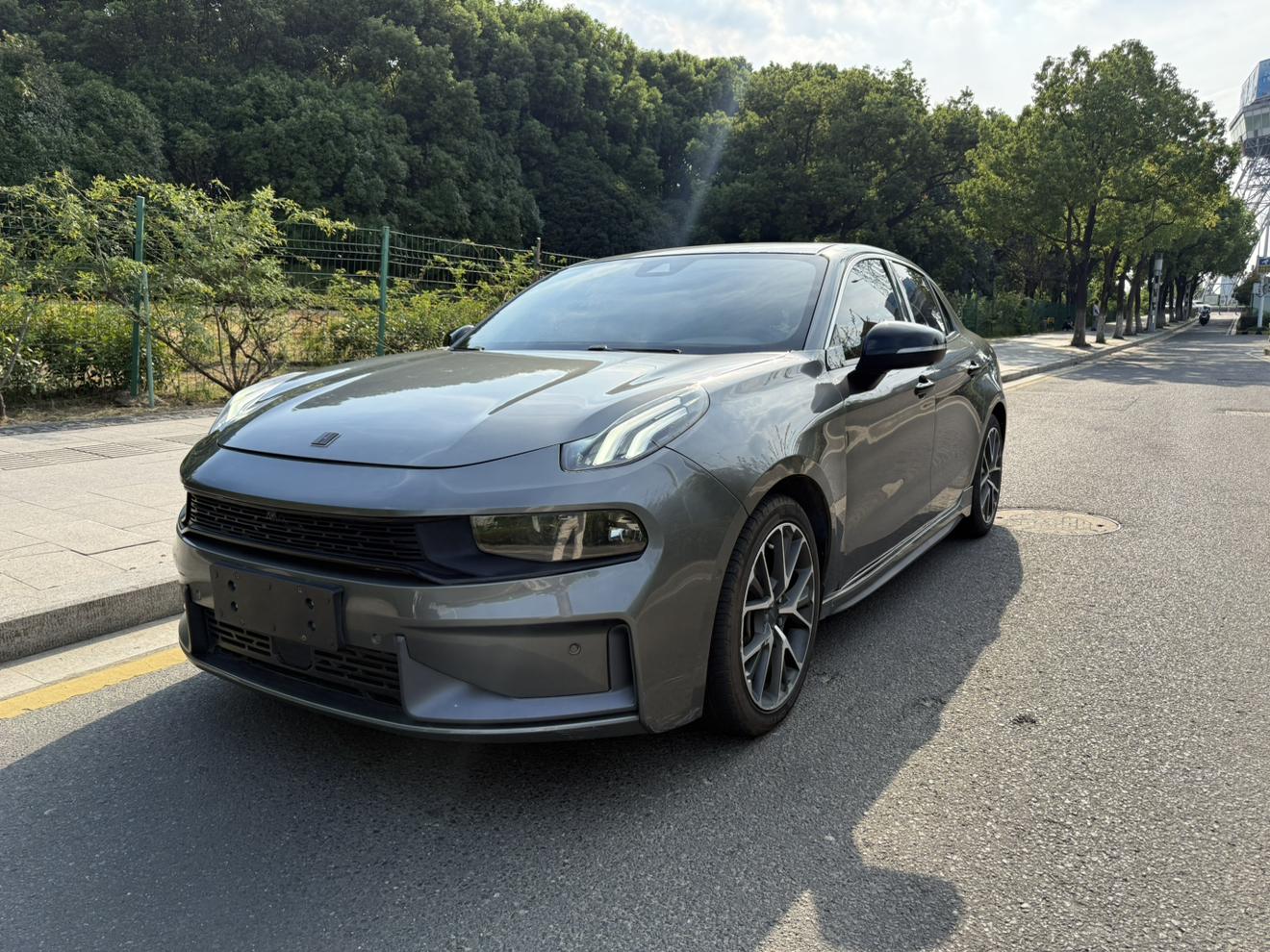 Lynk & Co 03