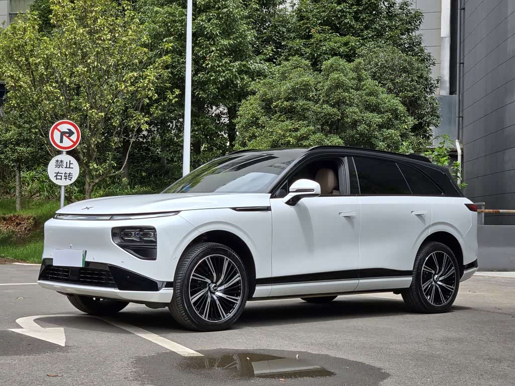 Xpeng G9