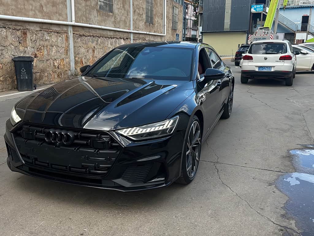 Audi A7L