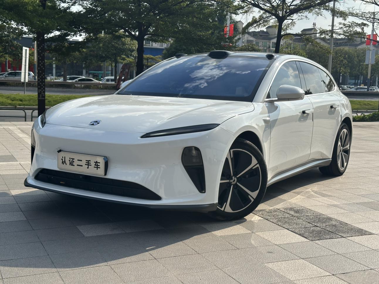 NIO ET5T