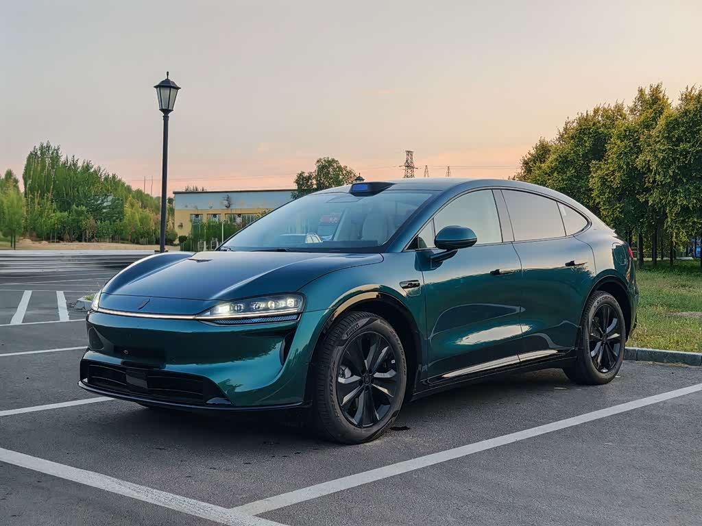 Luxeed R7