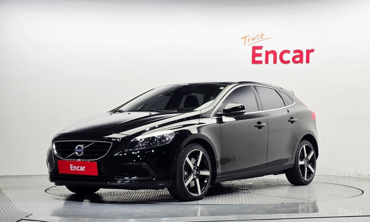 Volvo V40