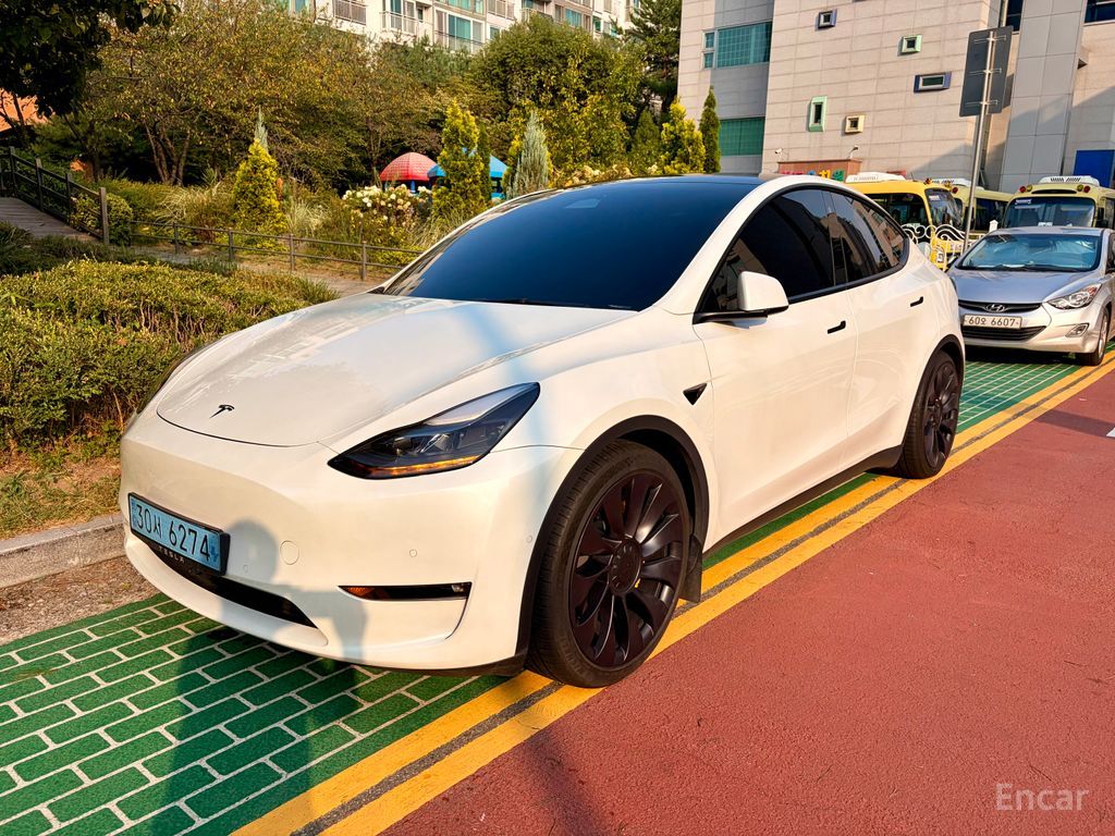 Tesla Model Y