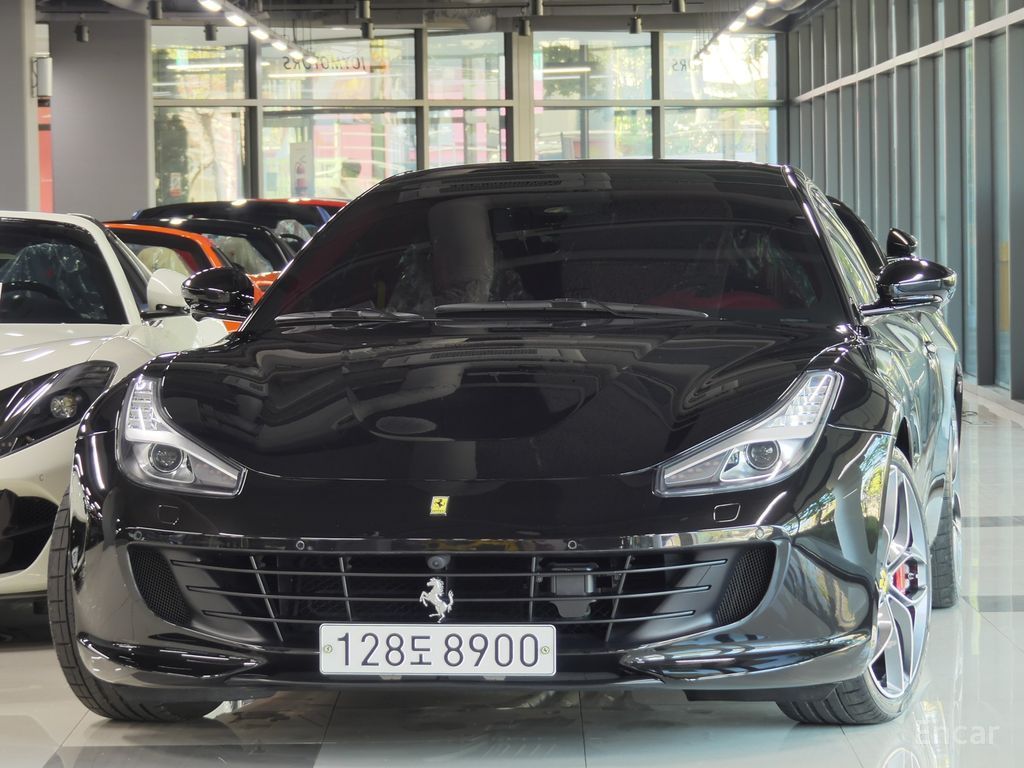 Ferrari GTC4