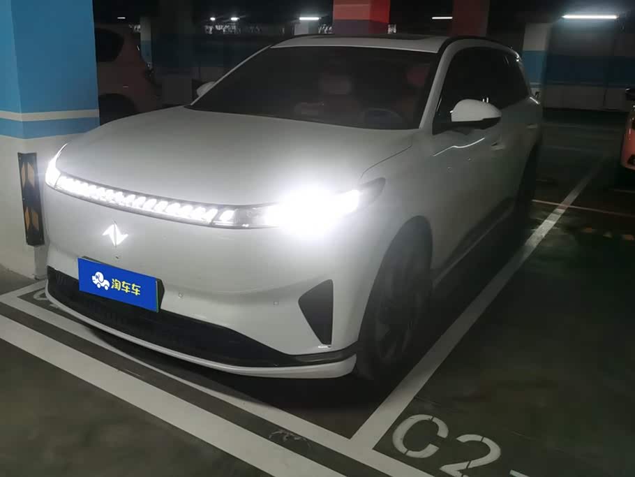 Dongfeng eπ008