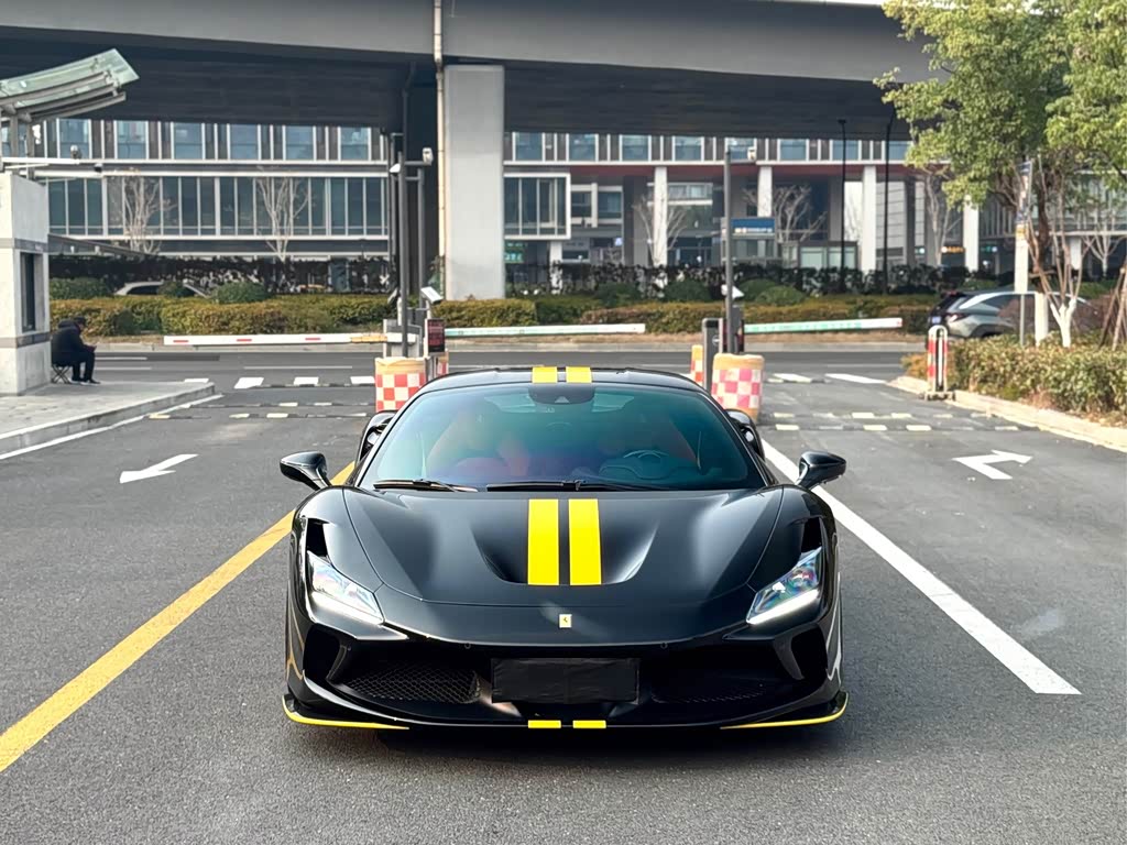 Ferrari F8