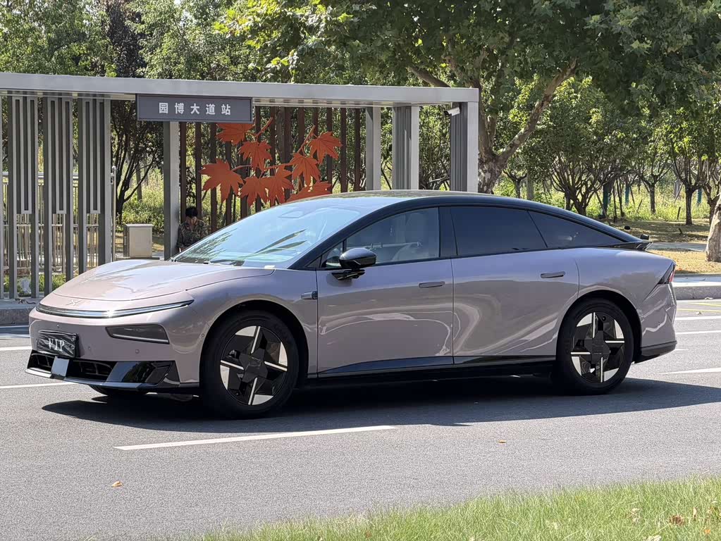 Xpeng P7