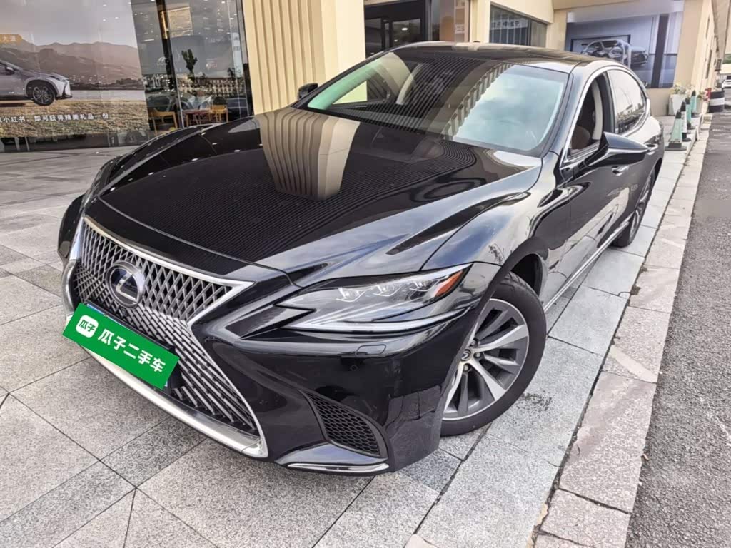 Lexus LS