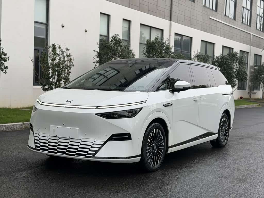 Xpeng X9