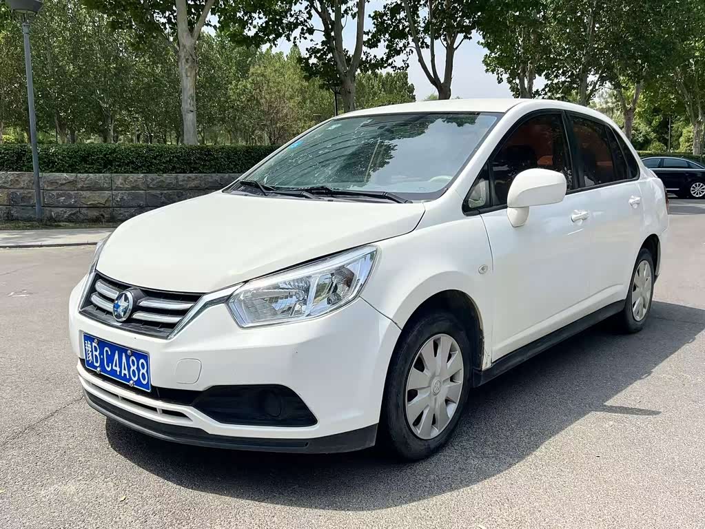 Venucia D50