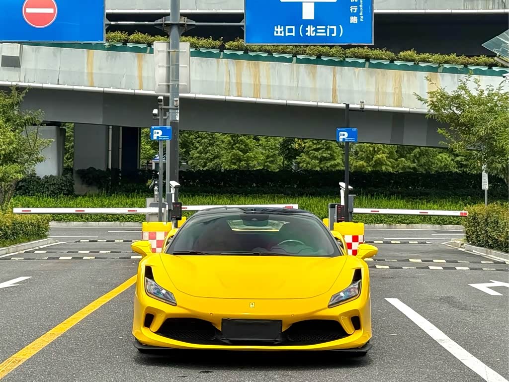 Ferrari F8