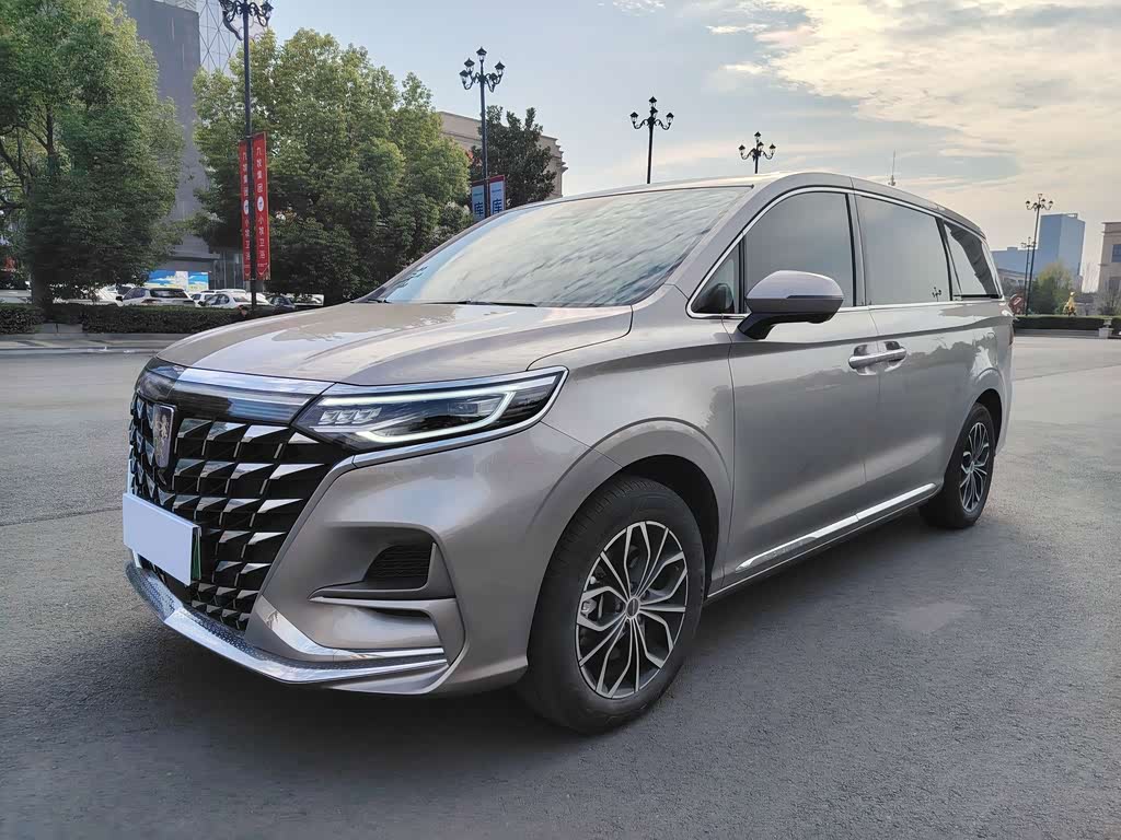 Roewe iMAX8