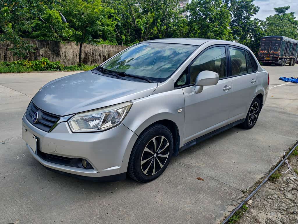Venucia D50