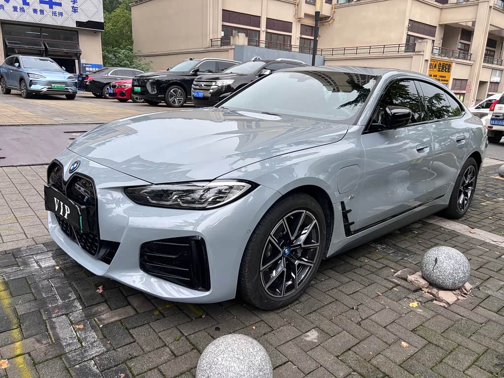 BMW i4