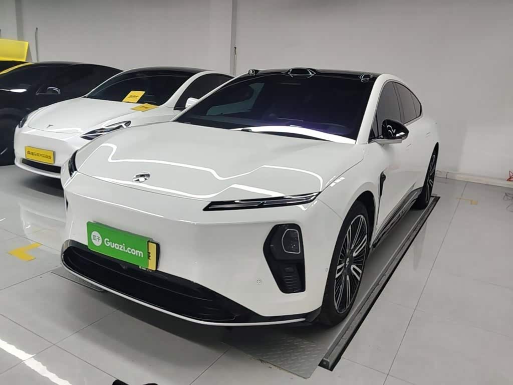NIO ET9