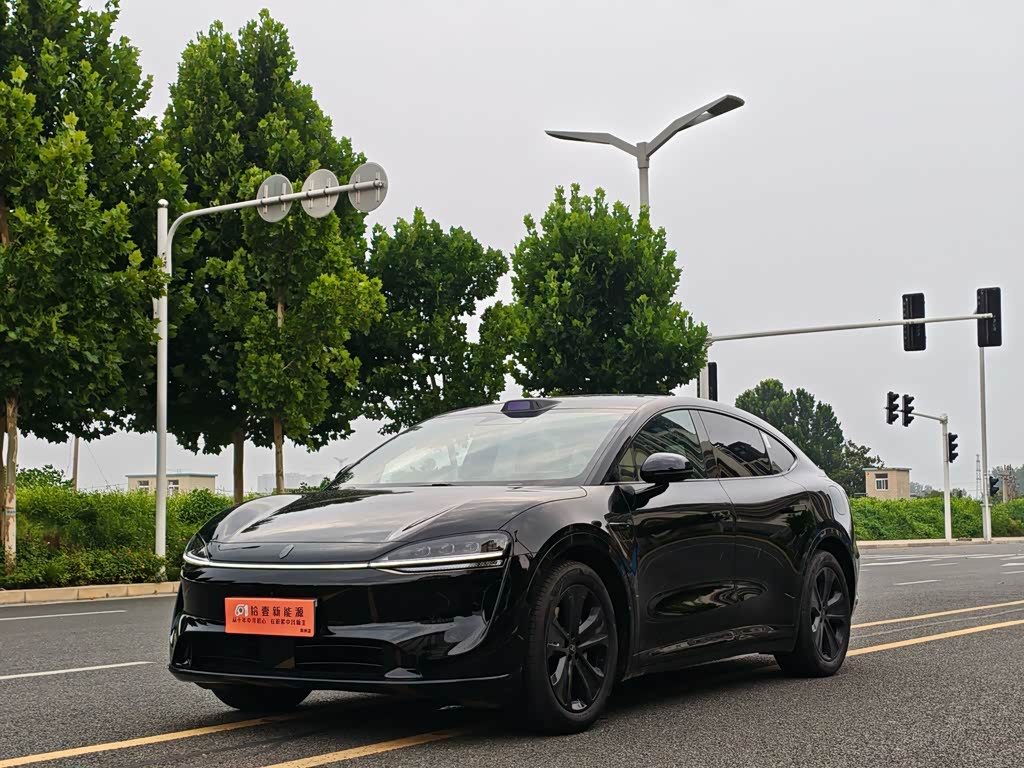 Luxeed R7