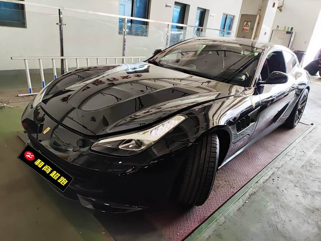 Ferrari GTC4Lusso