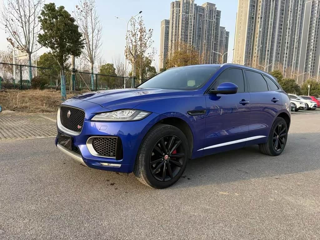 Jaguar F-Pace