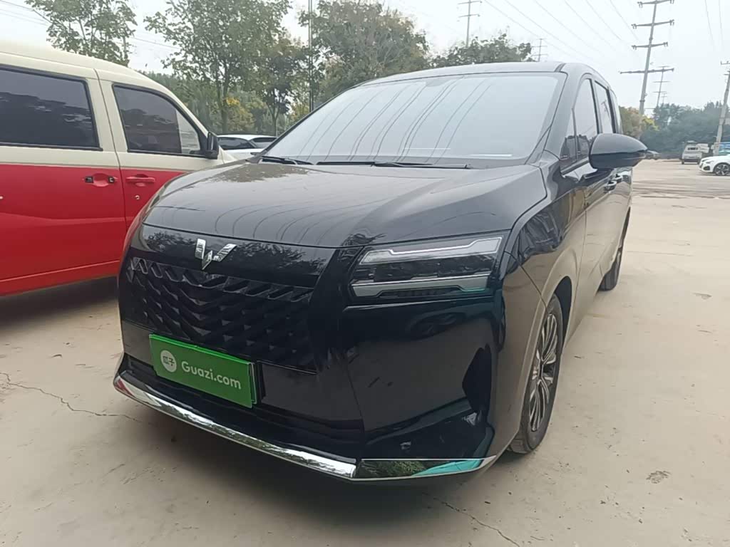 Wuling 730