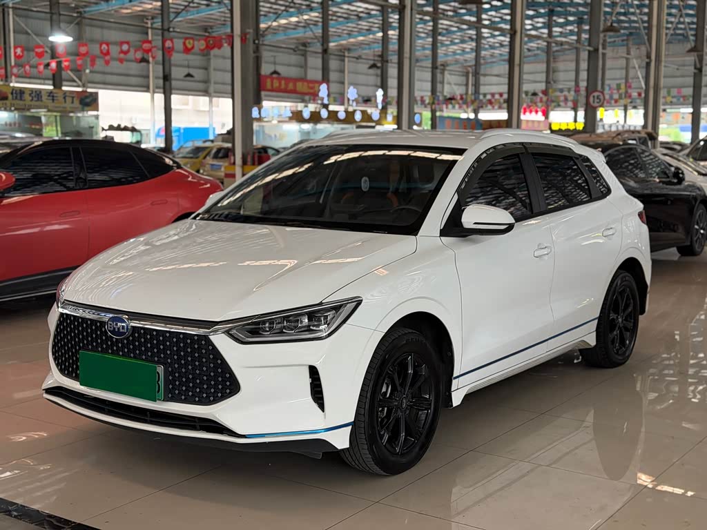 BYD E2