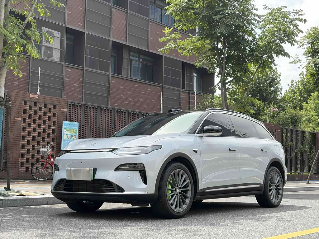 Leapmotor C11