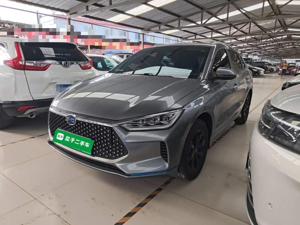 BYD E2