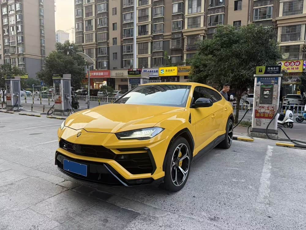 Lamborghini Urus