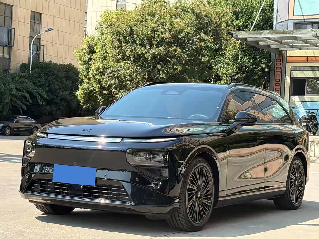 Xpeng G9