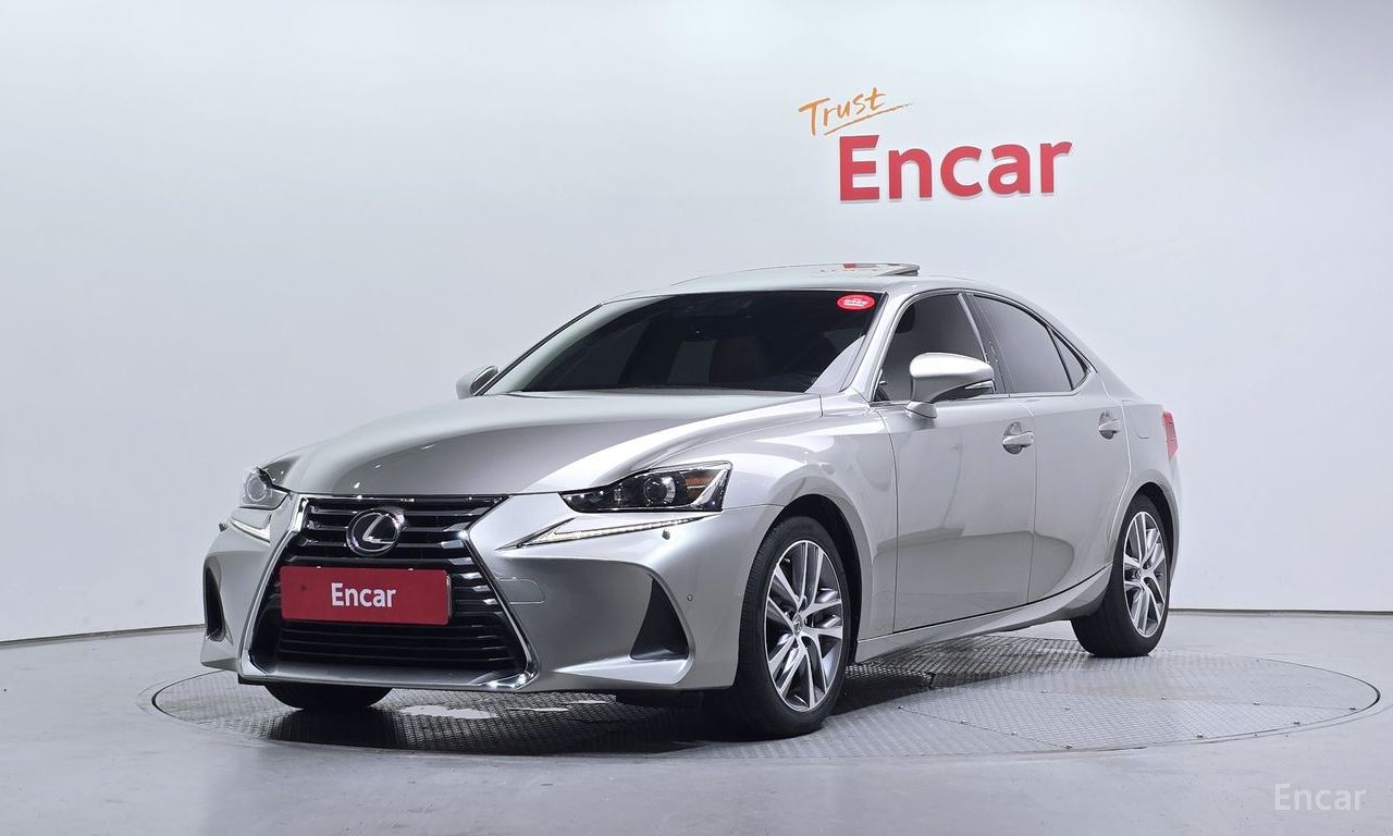 Lexus IS