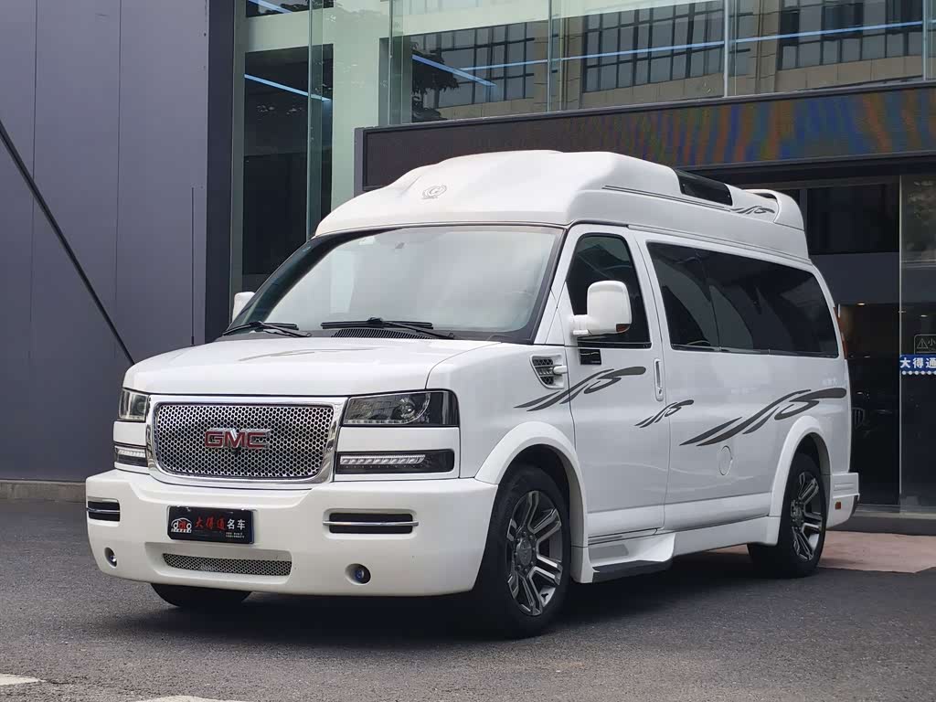 GMC Savana