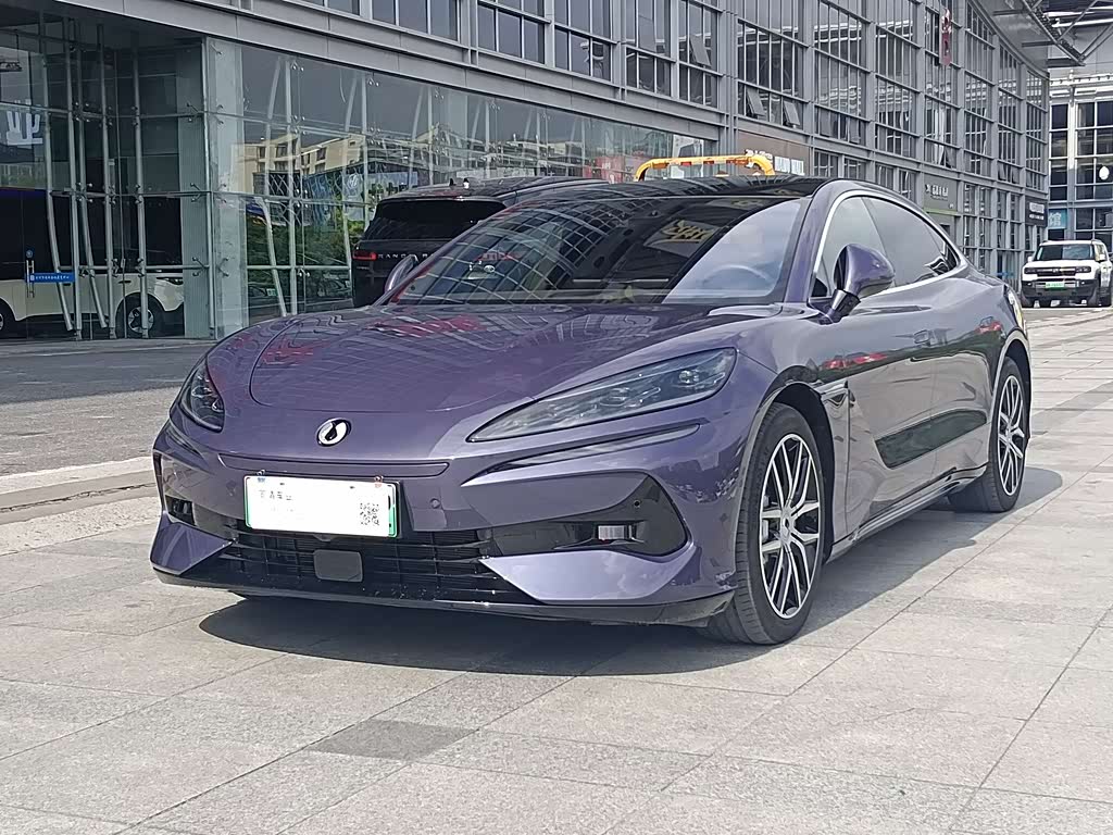 Denza Z9