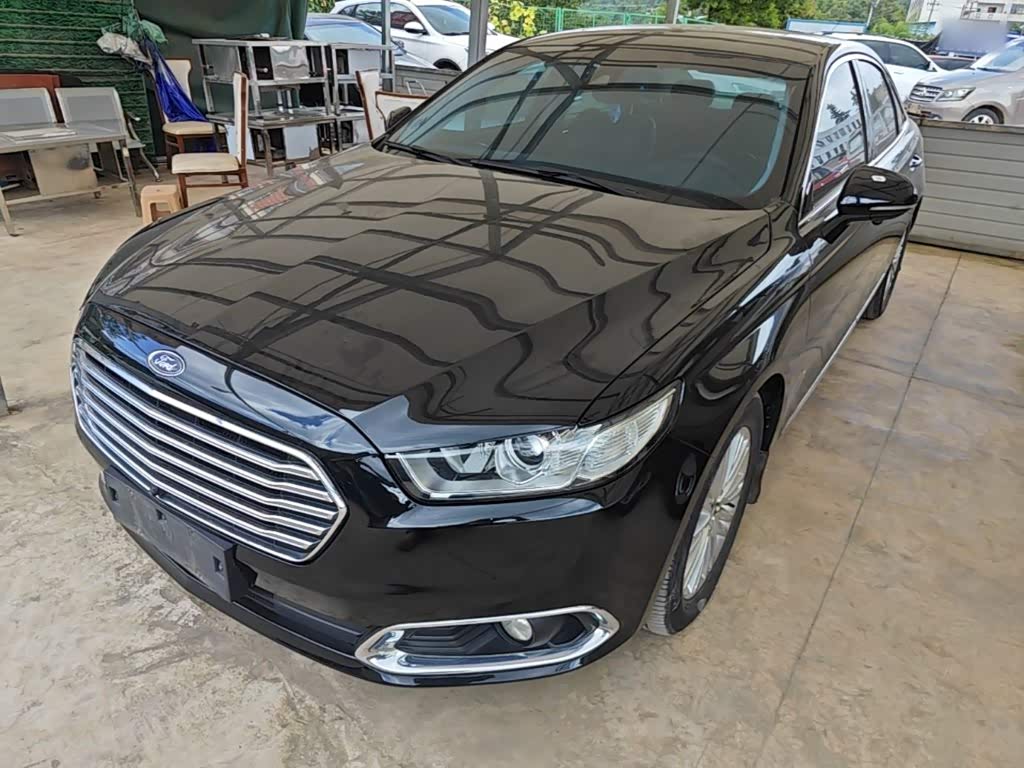 Ford Taurus
