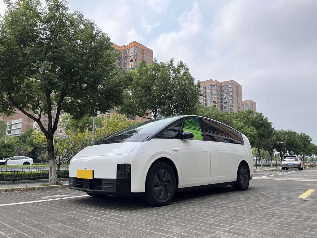 Li Auto MEGA