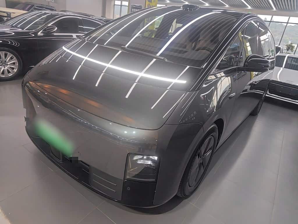 Li Auto MEGA