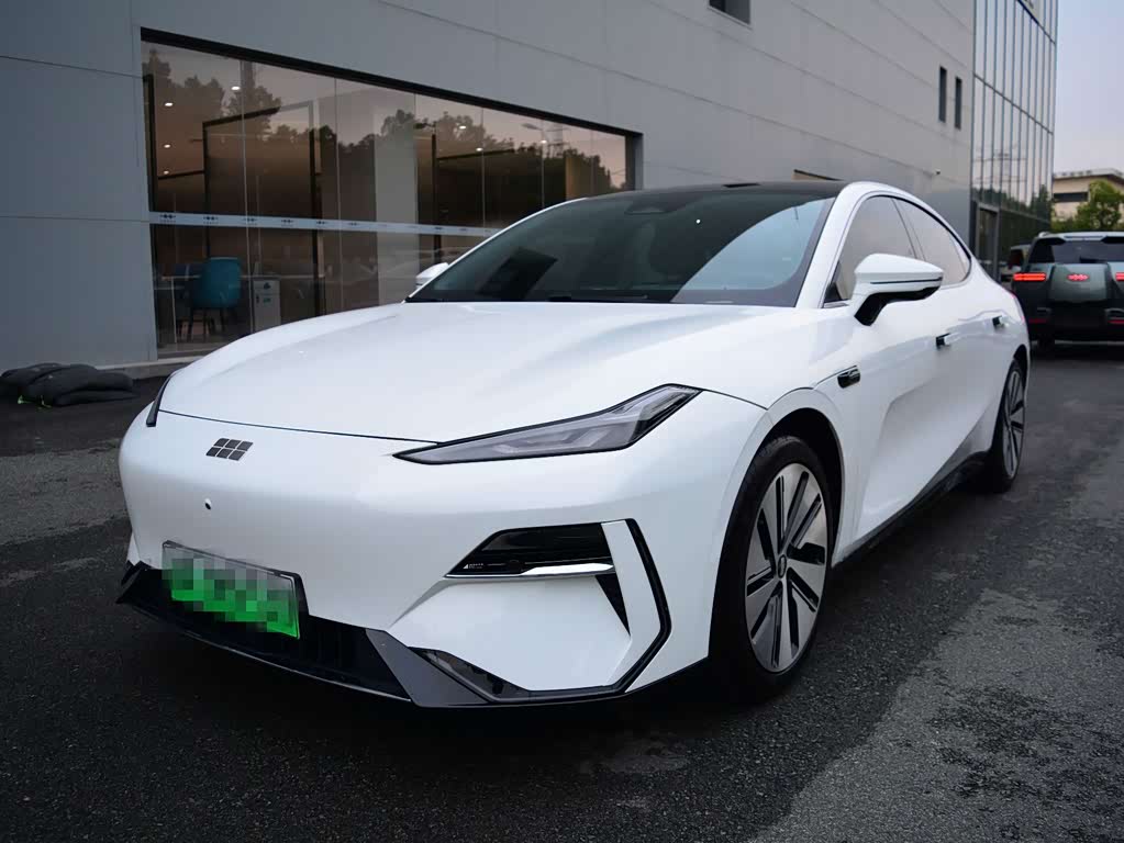 Geely Galaxy Galaxy E8