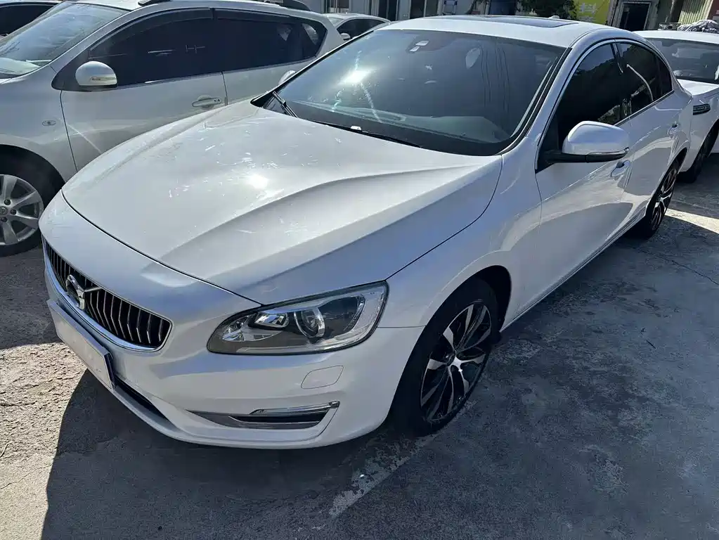 Volvo S60